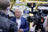 Mercedes-Benz car plants successfully restart production